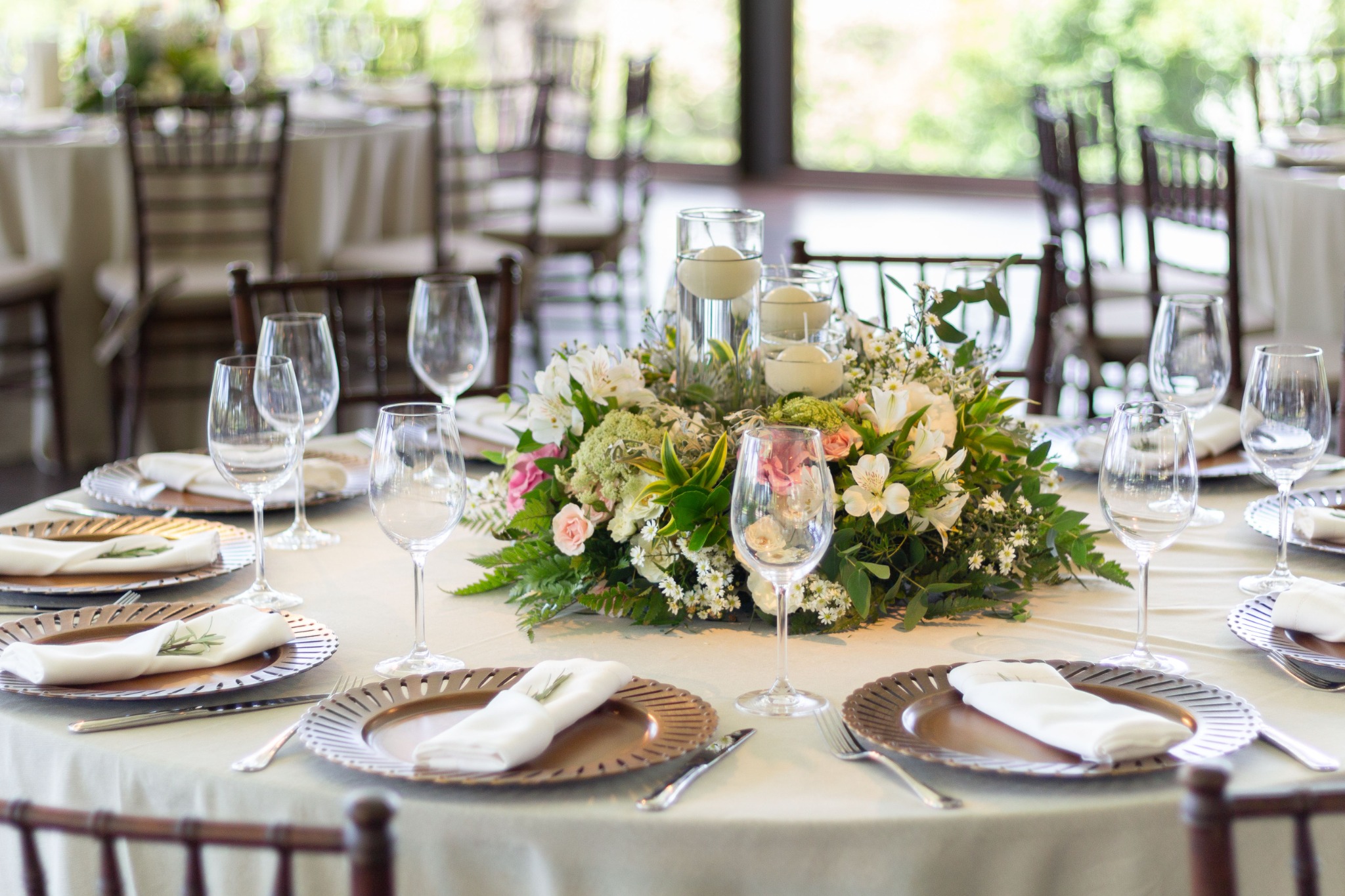 Elegant wedding reception table